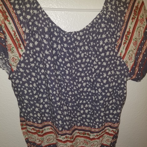 Top - Picture 2 of 2